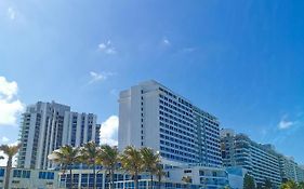 New Point Hotel Miami Beach